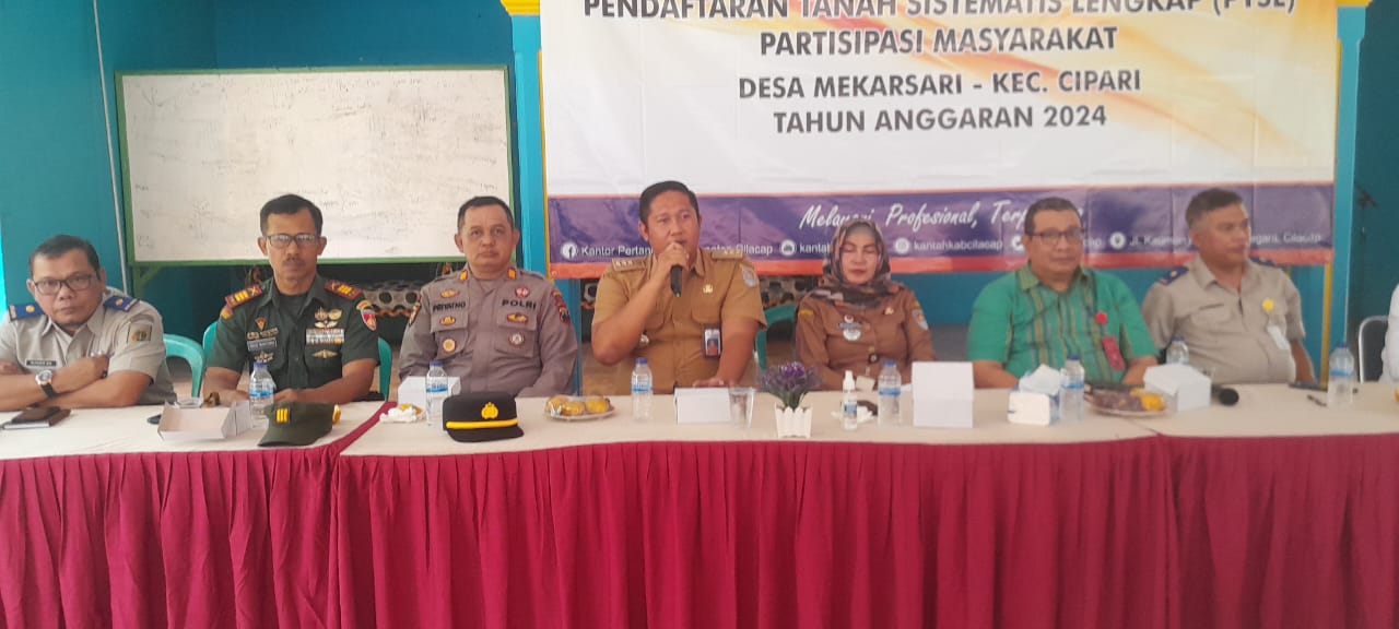 Sosialisasi Pendaftaran Tanah Sistematis Lengkap Partisipasi Masyarakat (PTSL-PM) di Desa Mekarsari, Cipari, Cilacap