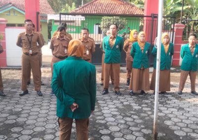 Awali Pekan dengan apel pagi dihari senin