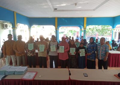 Penyerahan Sertipikat Tanah dalam Program PTSL yang ke 2