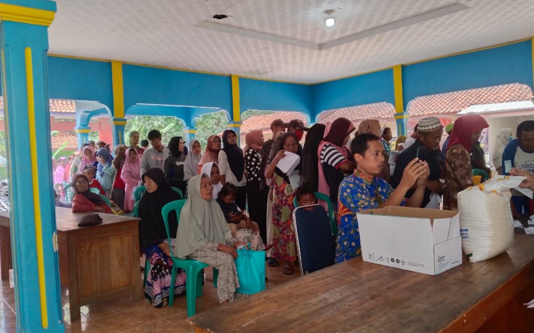 Penyaluran Bantuan Cadangan Pangan Pemerintah (CPP) di Desa Mekarsari, 30 Januari 2024