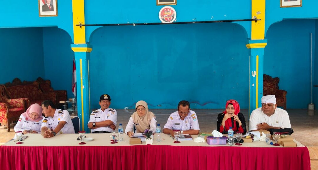 Pelaksanaan Monitoring, Evaluasi, dan Pembinaan Pemberdayaan Masyarakat dan Desa Dispermades Kabupaten Cilacap di Desa Mekarsari