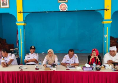 Pelaksanaan Monitoring, Evaluasi, dan Pembinaan Pemberdayaan Masyarakat dan Desa Dispermades Kabupaten Cilacap di Desa Mekarsari